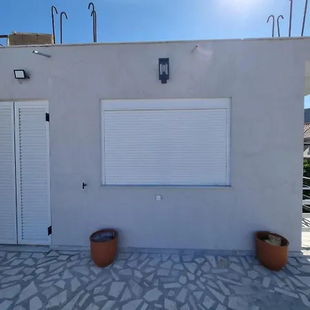 דירה Mastora Seaside