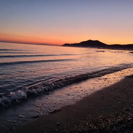 דירה Mastora Seaside אליקס