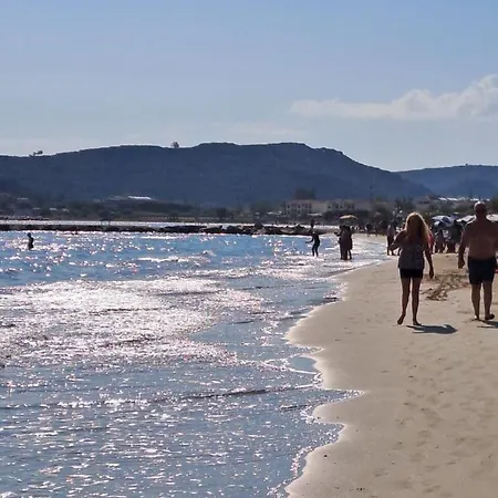 Mastora Seaside דירה *