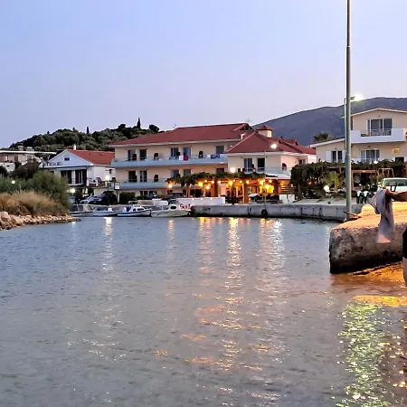 Mastora Seaside אליקס