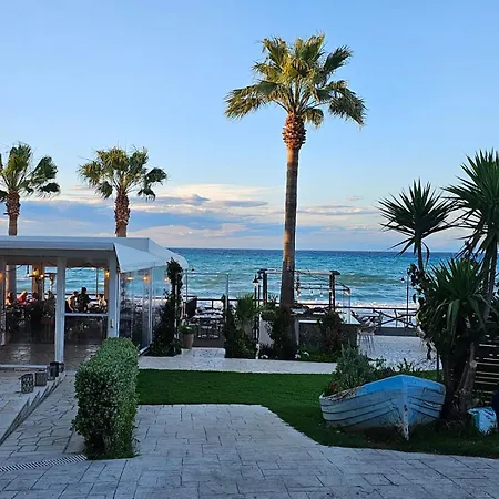 דירה Mastora Seaside *